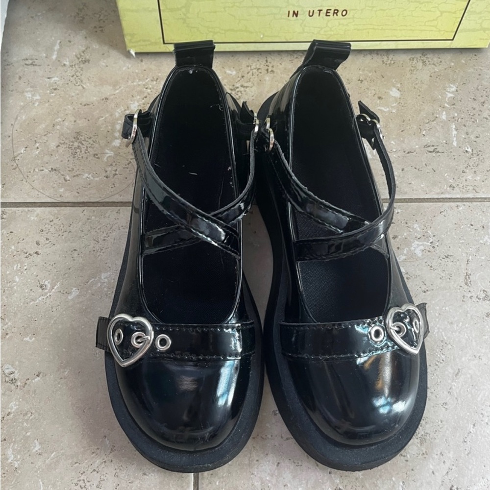 6.5 cute black shoes